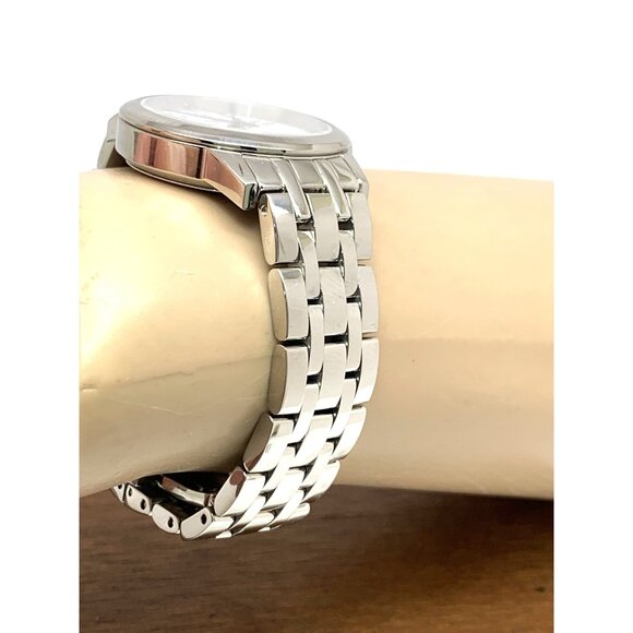 Tissot Women's Watch Swiss Quartz White Dial 28mm Silver Steel T1292101101300 - Picture 11 of 13